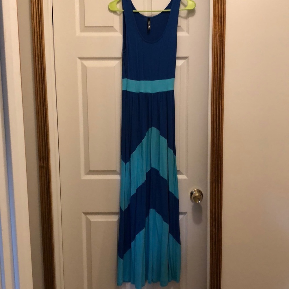 Boutique Blue & Teal Chevron Maxi Dress Small